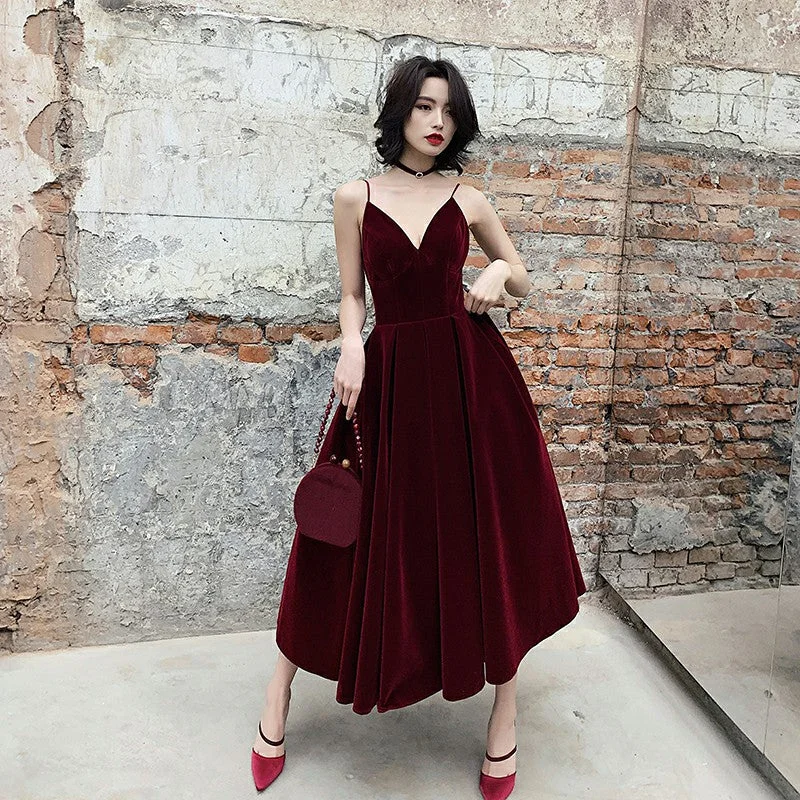 A-line prom dressesSimple burgundy velvet short prom dress  8184