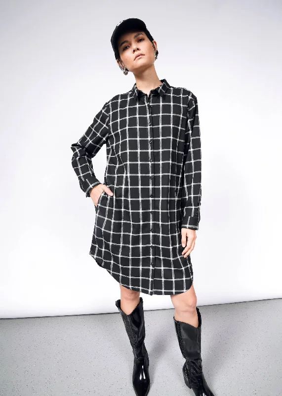 Flowing Long Sleeves Empire DressThe Essential Plaid Long Sleeve Shirt Dress