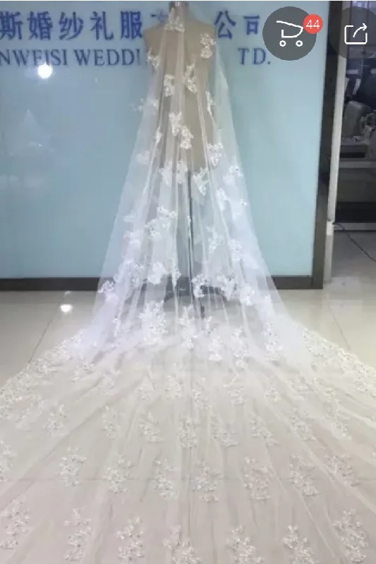 wedding dress inspirationIvory Lace Appliqued Tulle Wedding Veil Bridal Veils WV22