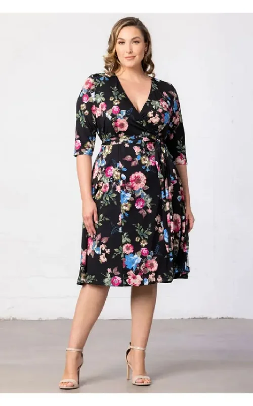 women's pear-shaped body dressesKiyonna- Essential Wrap Dress